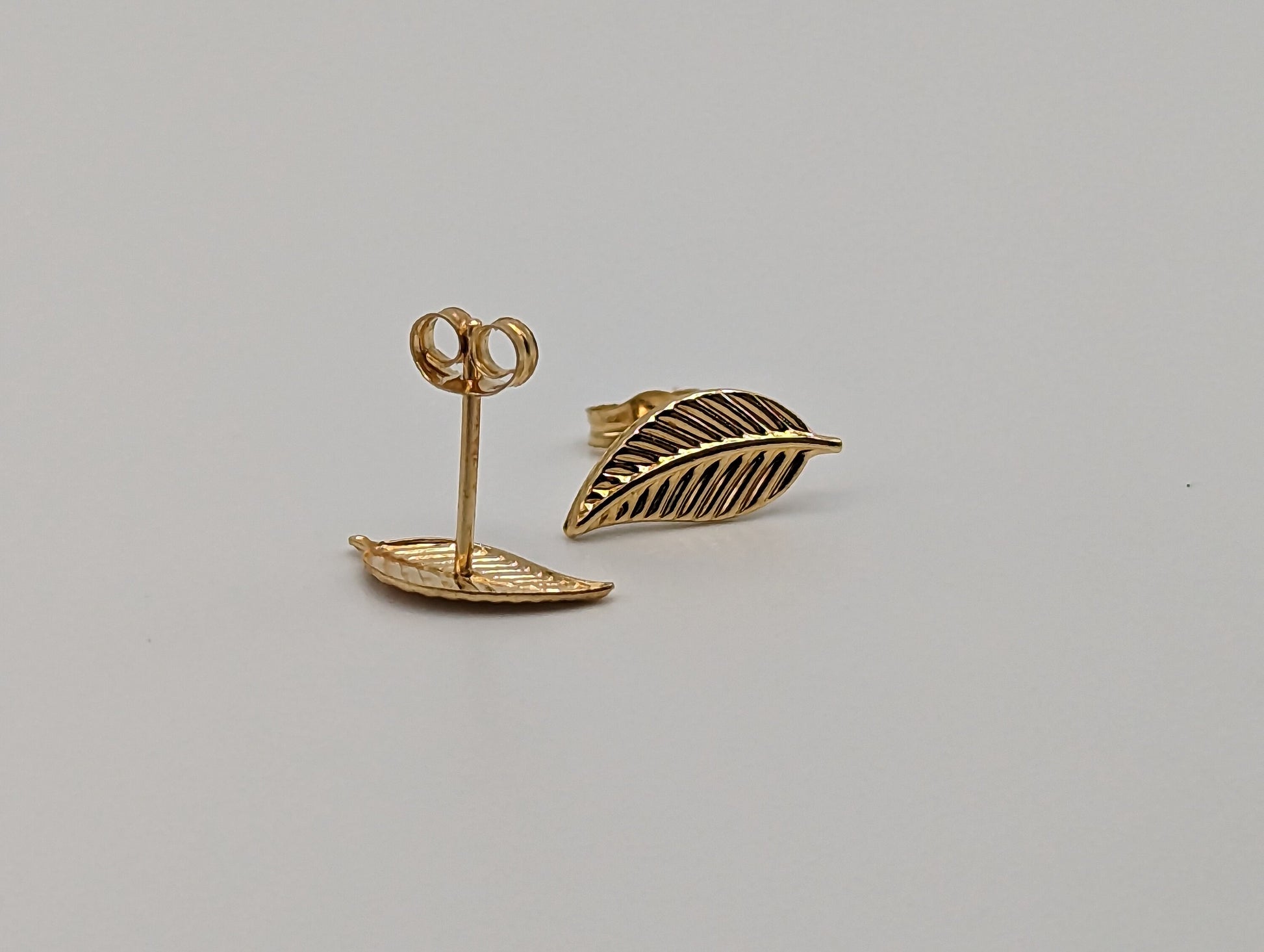 Dainty Feather Solid Gold 18K Yellow Gold Feather Leaf Stud Earrings