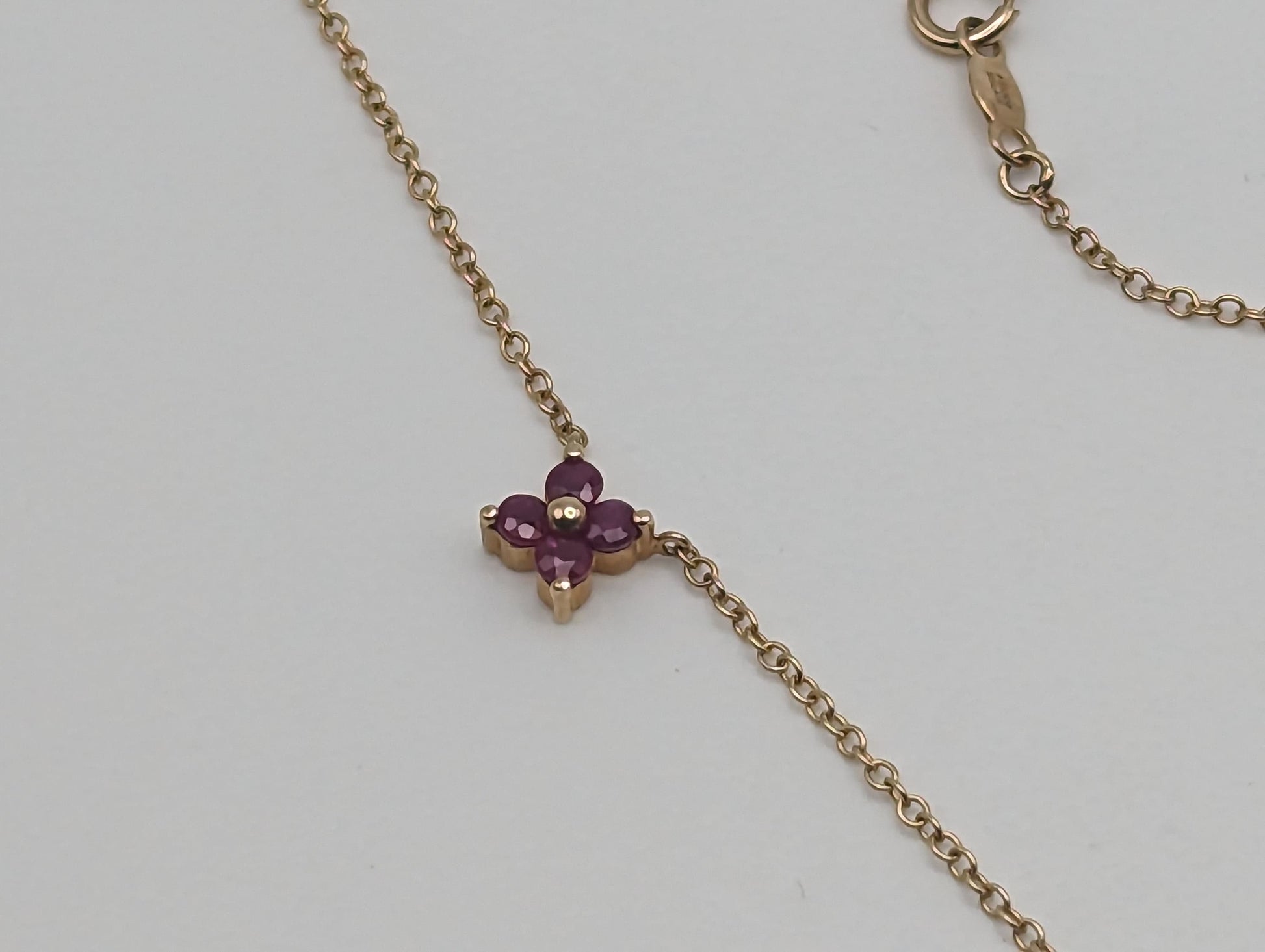 14k Yellow Gold Three Flower Pendant. 14k Yellow Gold Multi Gem Daisy Necklace 18 " necklace