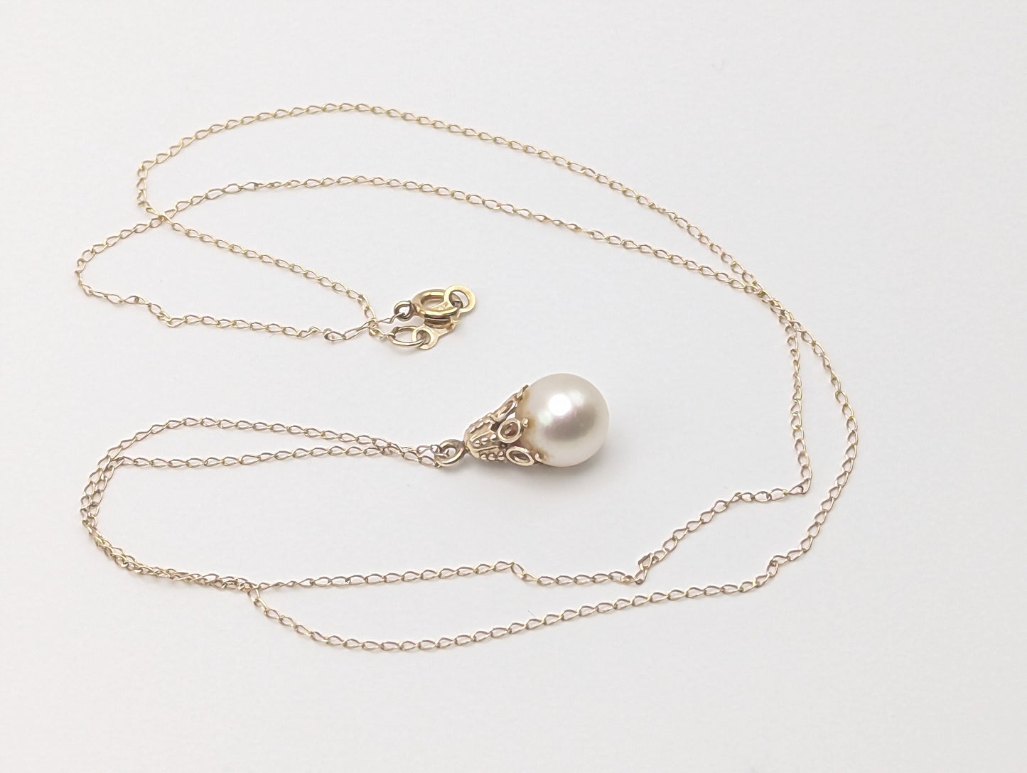 14k Yellow Gold Pearl Pendant Necklace. Gold Pearl Chain. 14k Womens Pearl Pendant + 14k Yellow Gold 19" Chain.