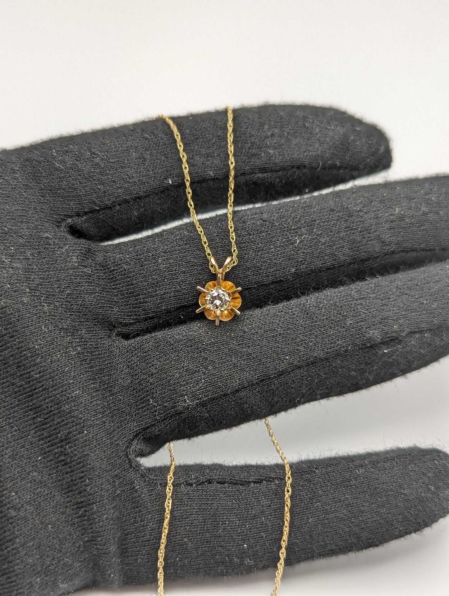 Custom 14k Flower Solitare .25ct Diamond Pendant Necklace 18". 14k Yellow Gold Diamond Flower Chain. 14k Diamond Flower Pendant.