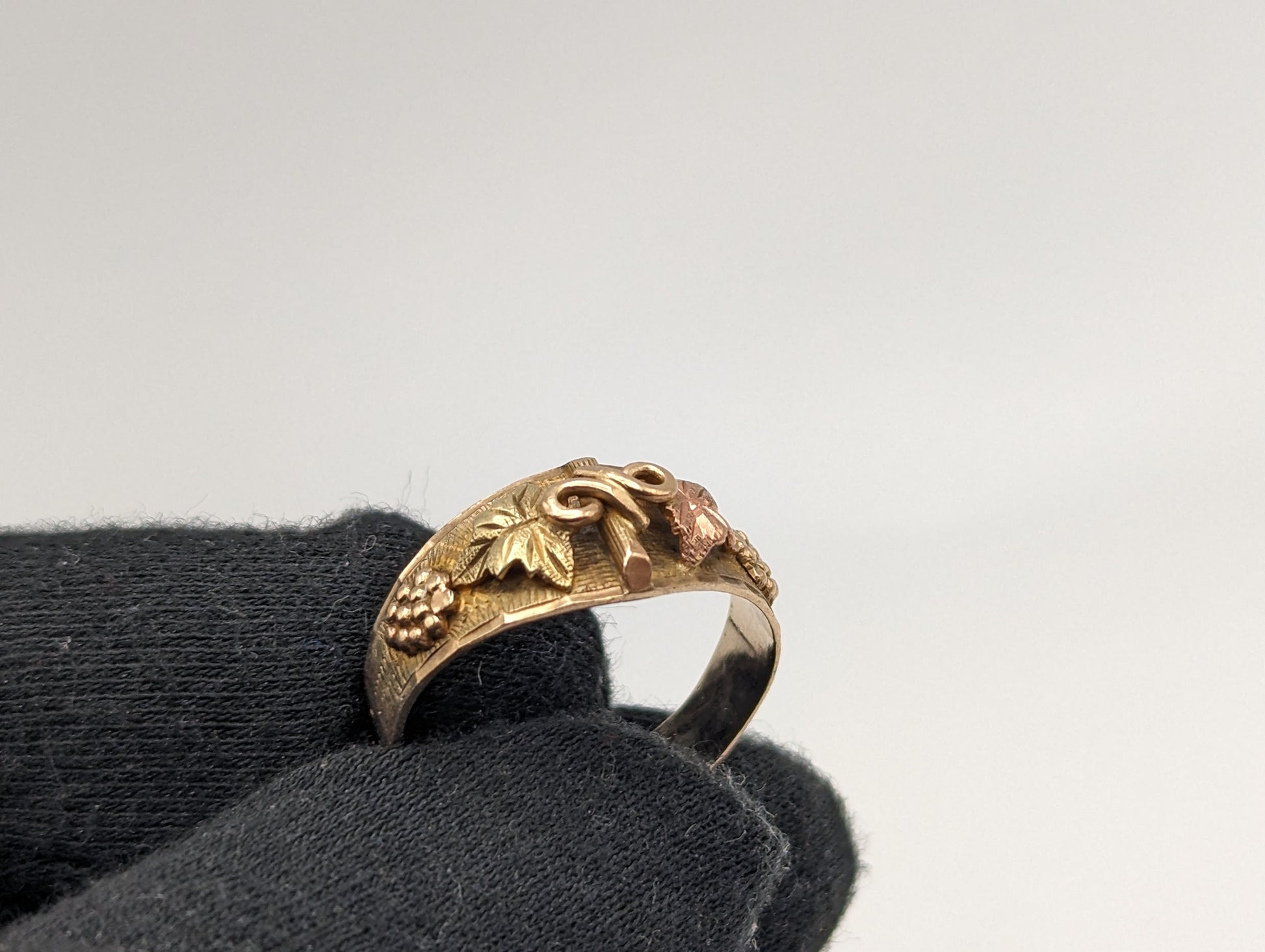 Heavy Black Hills Gold Ring. 10k Multi-tone Gold Black Hills Signet Ring. 10k/12k Black Hill Band. Rose Gold Flower Vine Ring.