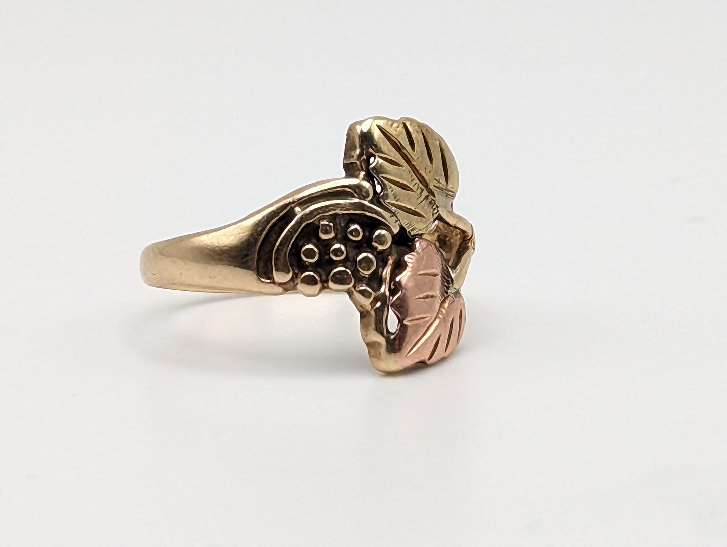 Black Hills Gold Ring. 10k Multi-tone Gold Black Hills Signet Ring. 10k/12k Black Hill Band. Rose Gold Flower Vine Ring.