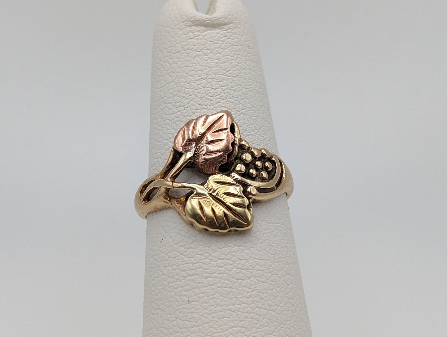 Black Hills Gold Ring. 10k Multi-tone Gold Black Hills Signet Ring. 10k/12k Black Hill Band. Rose Gold Flower Vine Ring.