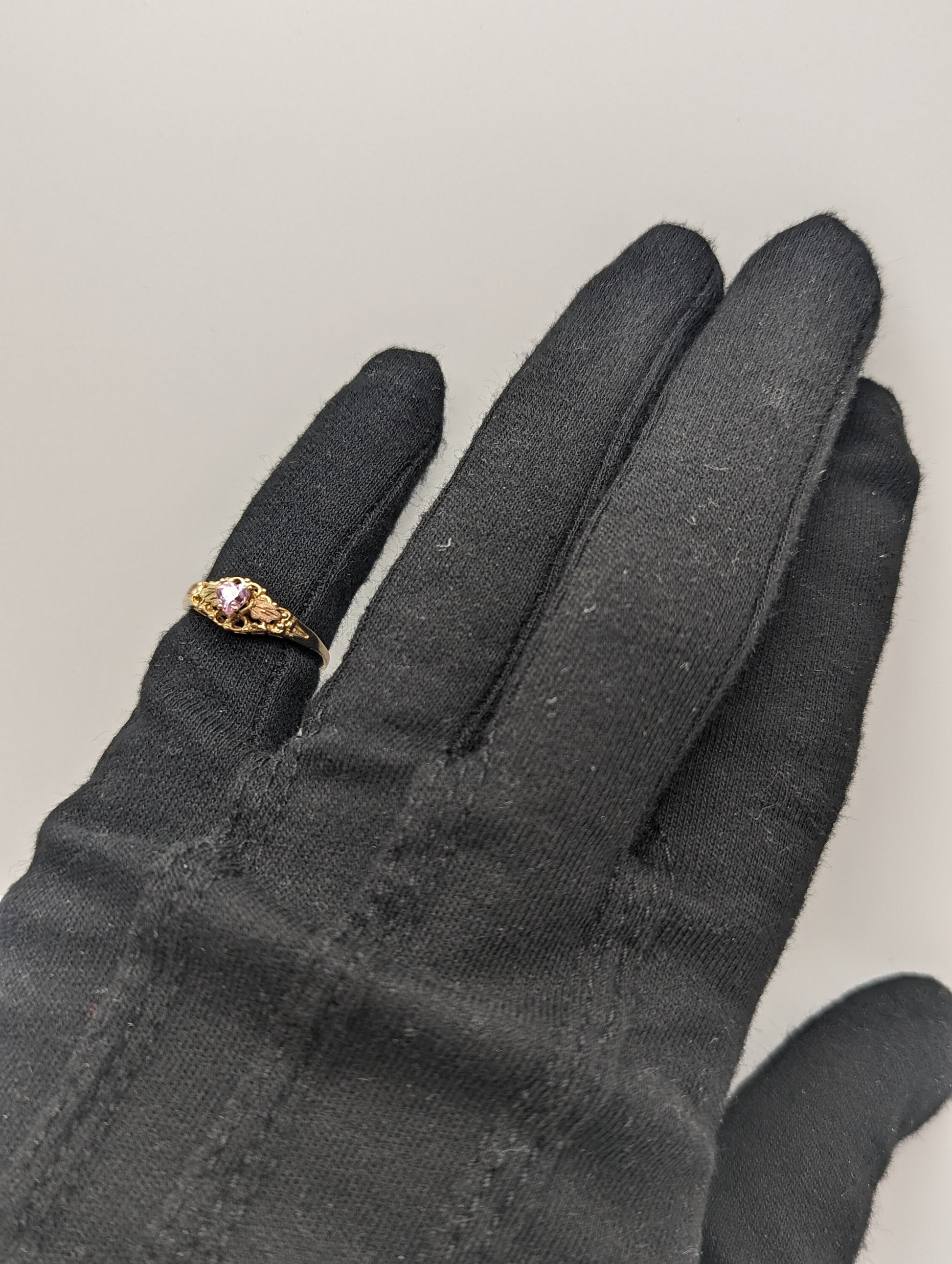 10k Black Hills Gold Pink Heart Stone Ring. 10k Leaf Pink Heart Stone Vine Ring. 10k Womens Black Hills Vine Ring.