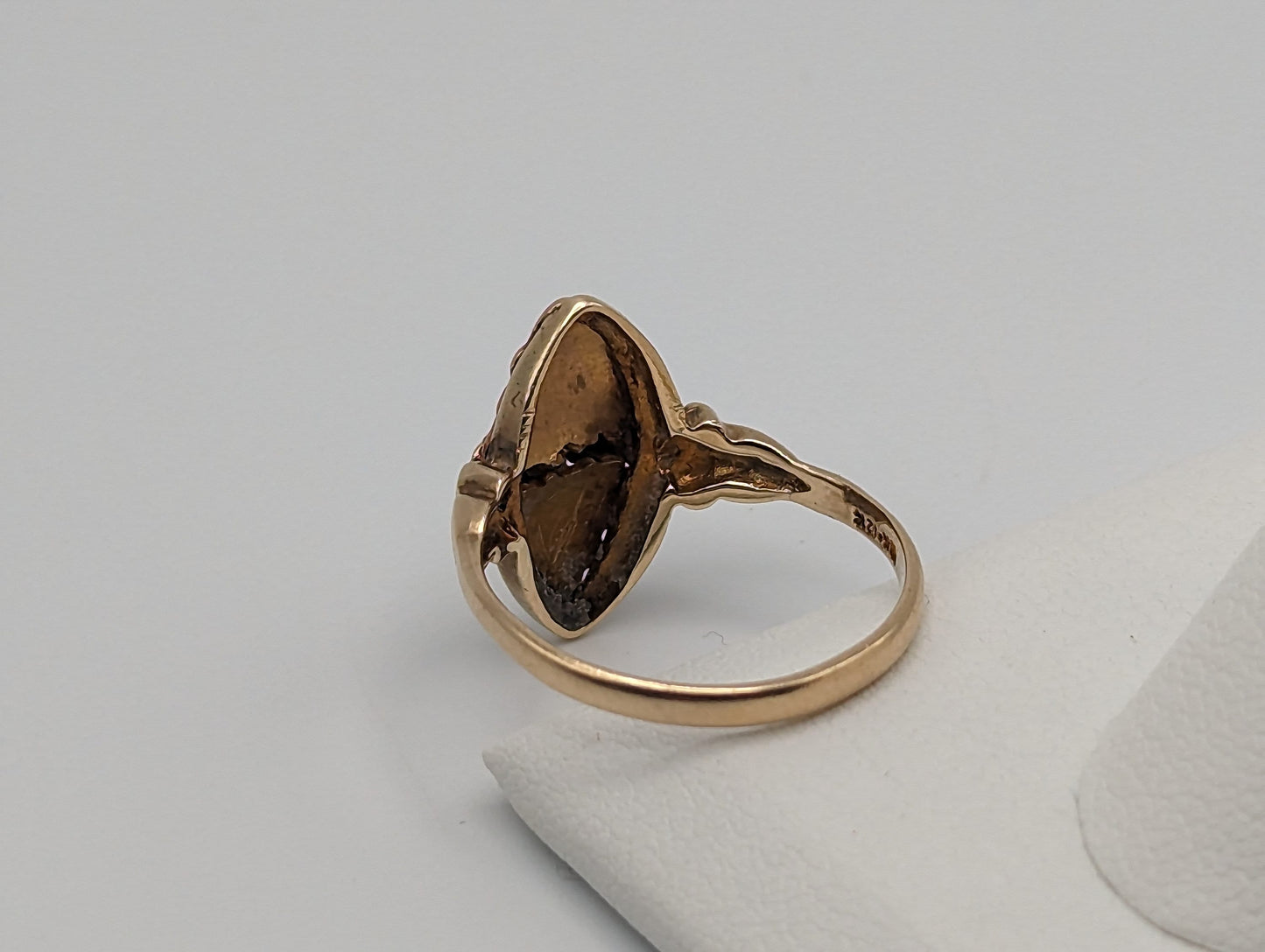 Black Hills Gold Ring 10k 12k Multi-tone Gold Black Hills Signet Ring. 10k/12k BHG Rose Gold Flower Vine Ring.