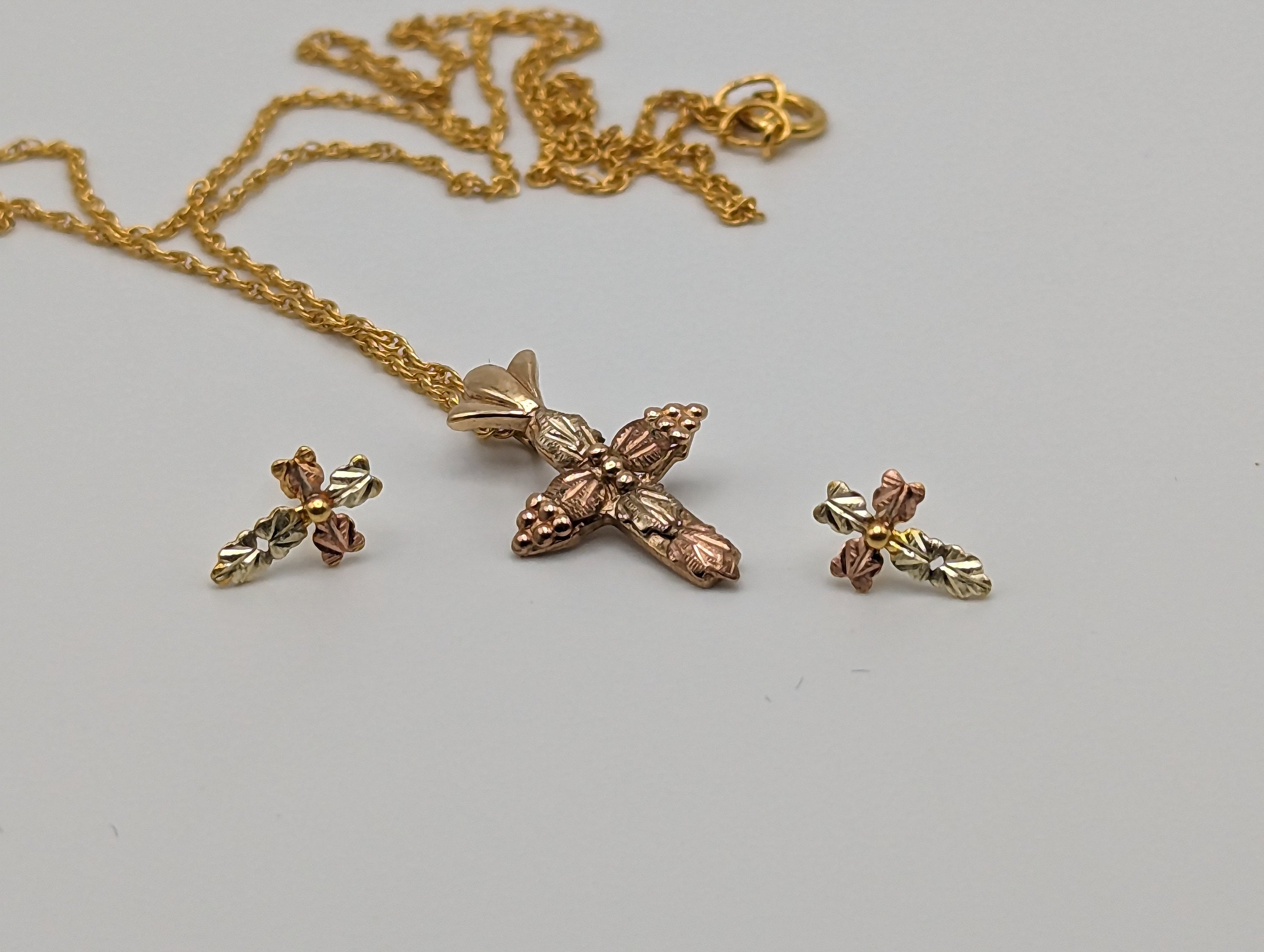 10k 12k Black Hills Gold Cross Earrings Tri Color Vintage Pierced Stud Lux Avenue