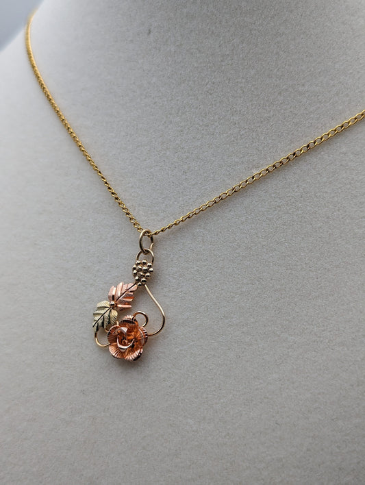 10k 12k Black Hills Rose Gold Leaf & Vine Pendant w Necklace 12K GF Chain. 10k Black Hills Gold Rose Vine Necklace Pendant