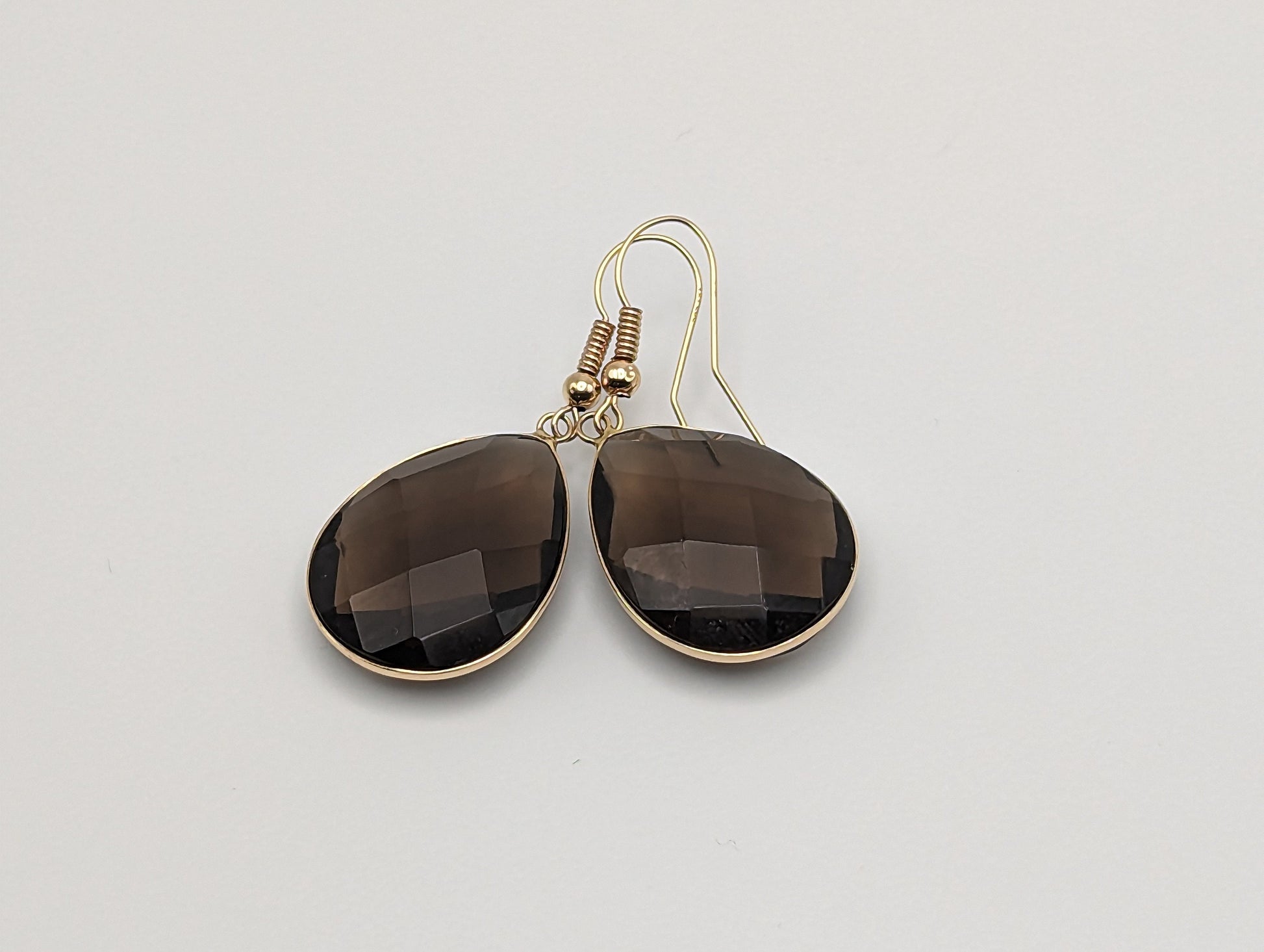 14k Brown Smoky Topaz Pear Shape Earrings. 14k Yellow Gold Topaz Dangel Earrings.