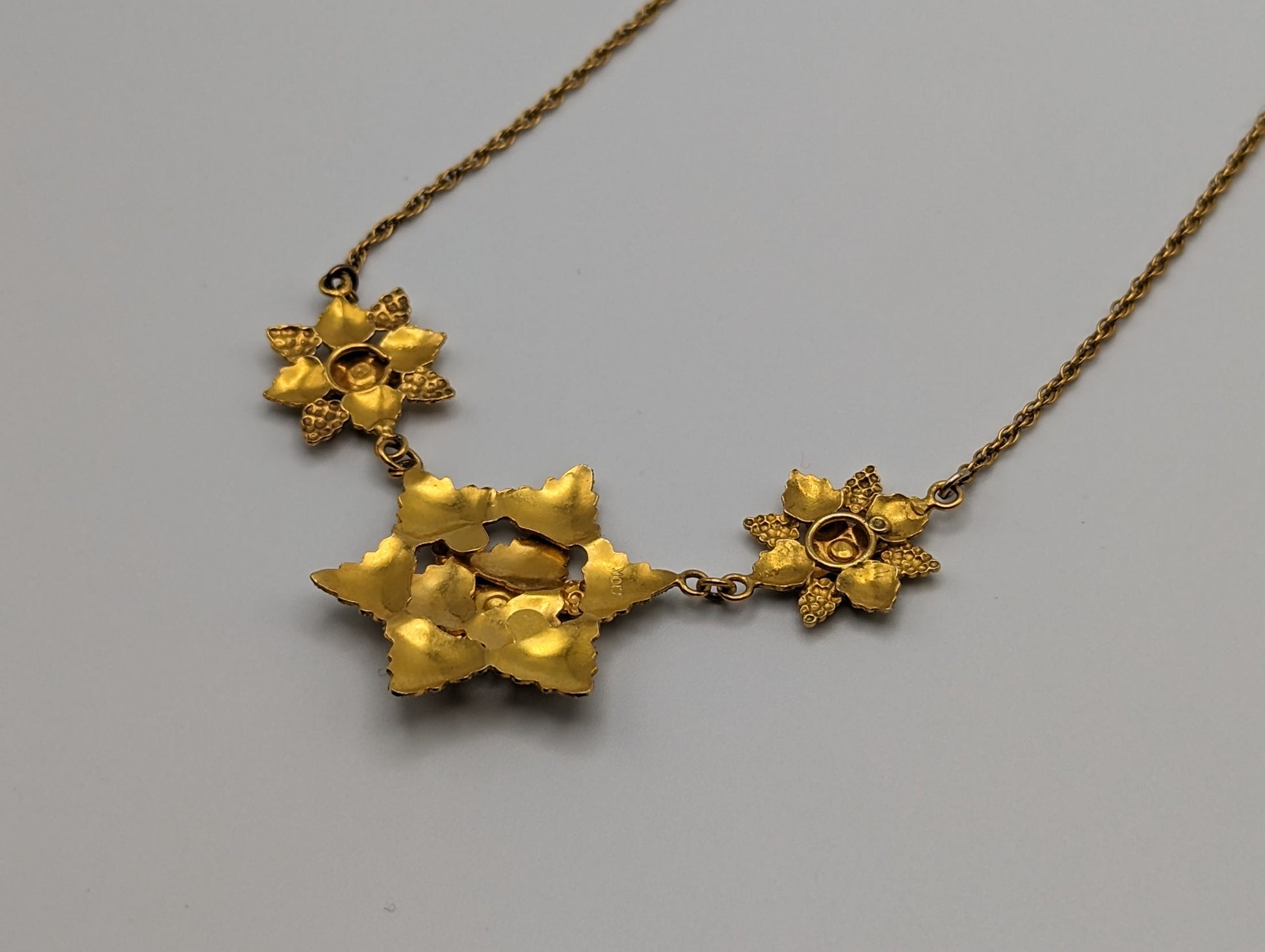 10k 12k Very Large Black Hills Green Rose Gold Leaf & Vine Pendant w Necklace Chain. 10k Black Hills Gold Vine Necklace Pendant