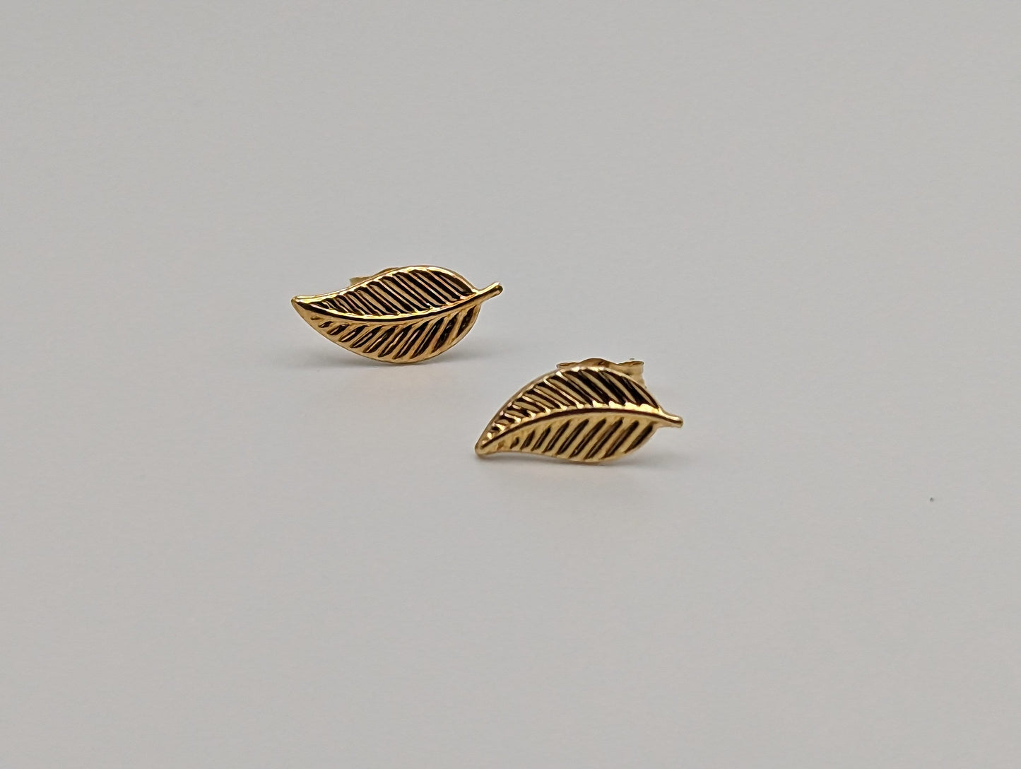 Dainty Feather Solid Gold 18K Yellow Gold Feather Leaf Stud Earrings