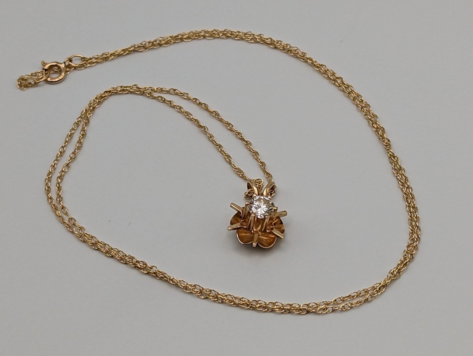 Custom 14k Flower Solitare .25ct Diamond Pendant Necklace 18". 14k Yellow Gold Diamond Flower Chain. 14k Diamond Flower Pendant.