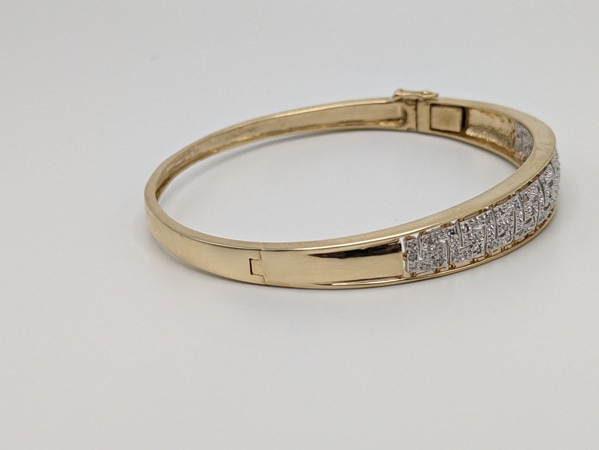 10K Heavy 12.6 gr Gold 9.0 Greek Key 0.25 ct Diamond Bangle Bracelet 7.5" 10k Solid Gold