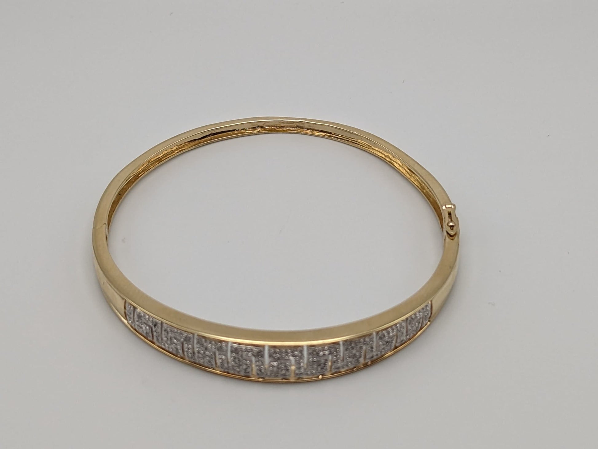 10K Heavy 12.6 gr Gold 9.0 Greek Key 0.25 ct Diamond Bangle Bracelet 7.5" 10k Solid Gold