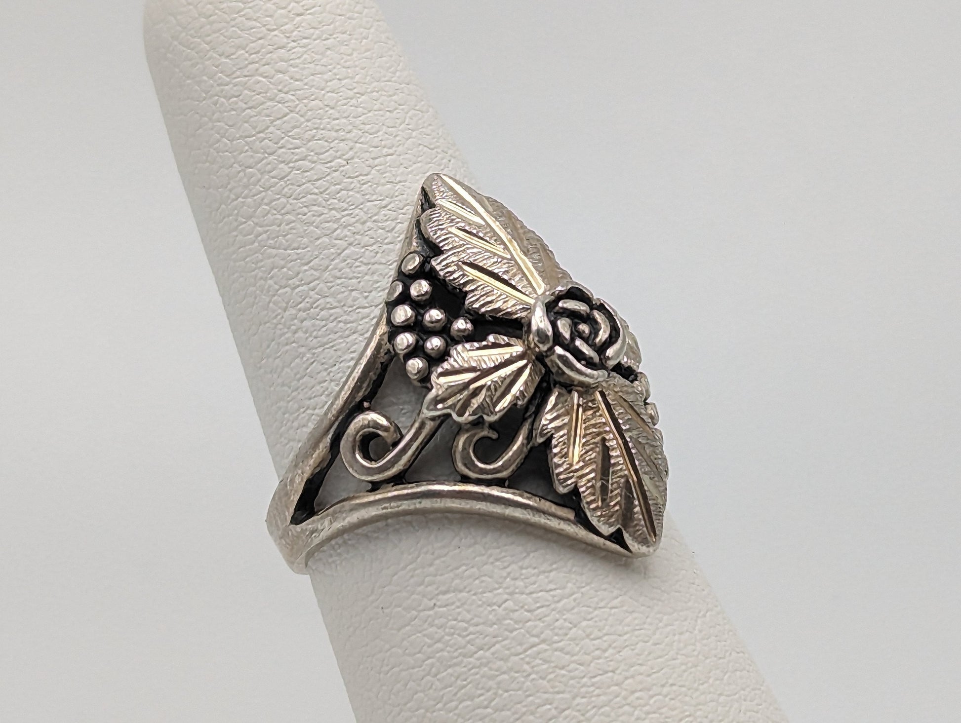 Sterling Silver Rose Leaf Black Hills Ring. Black Hills Rose Women's Ring. Sterling Silver Antique Leaf Ring. Silver Vine Leaf Signet Ring.