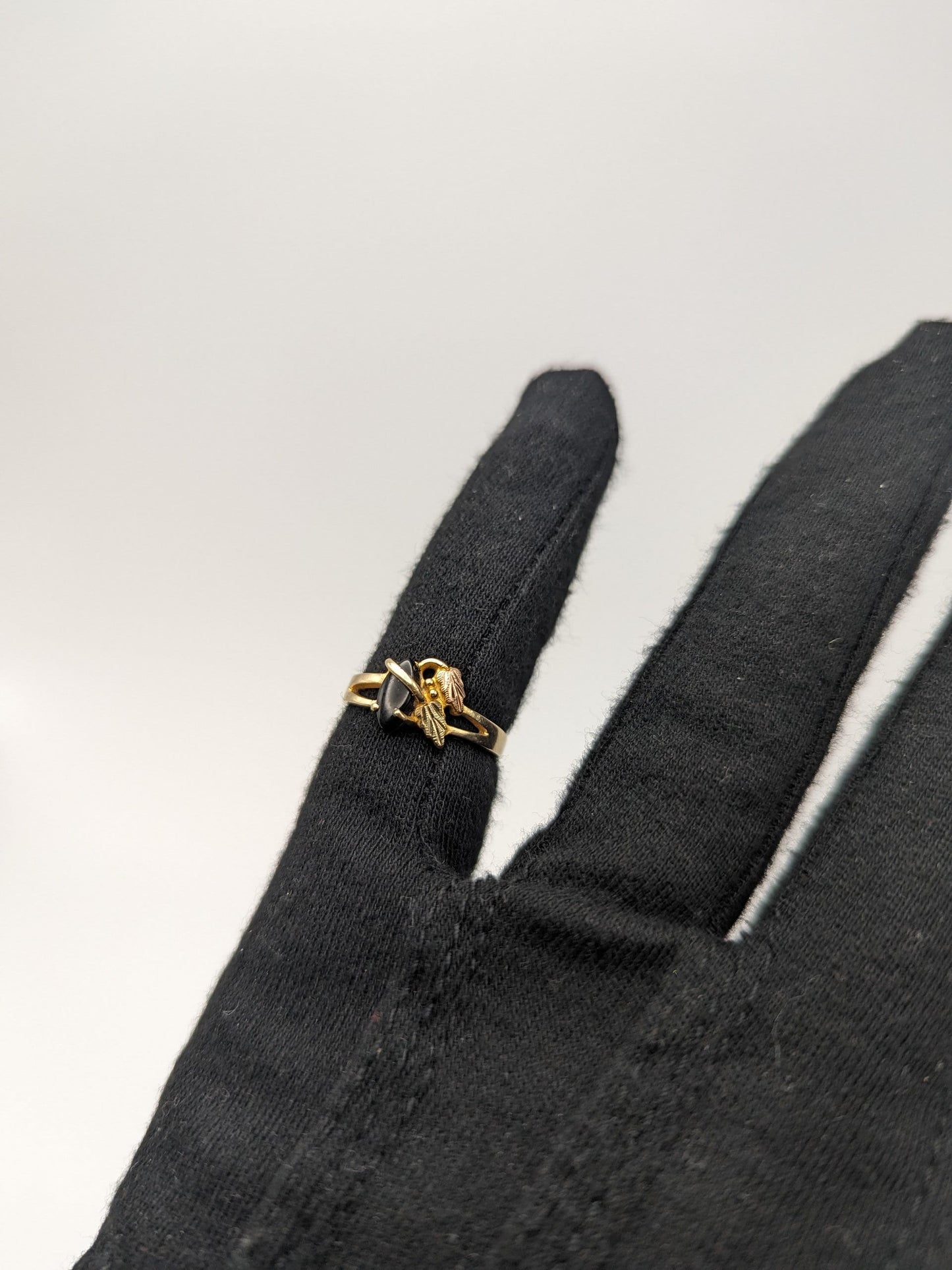 10k 12k Black Hills Gold Black Onyx Ring Leaf Vine Ring Womens wedding Band