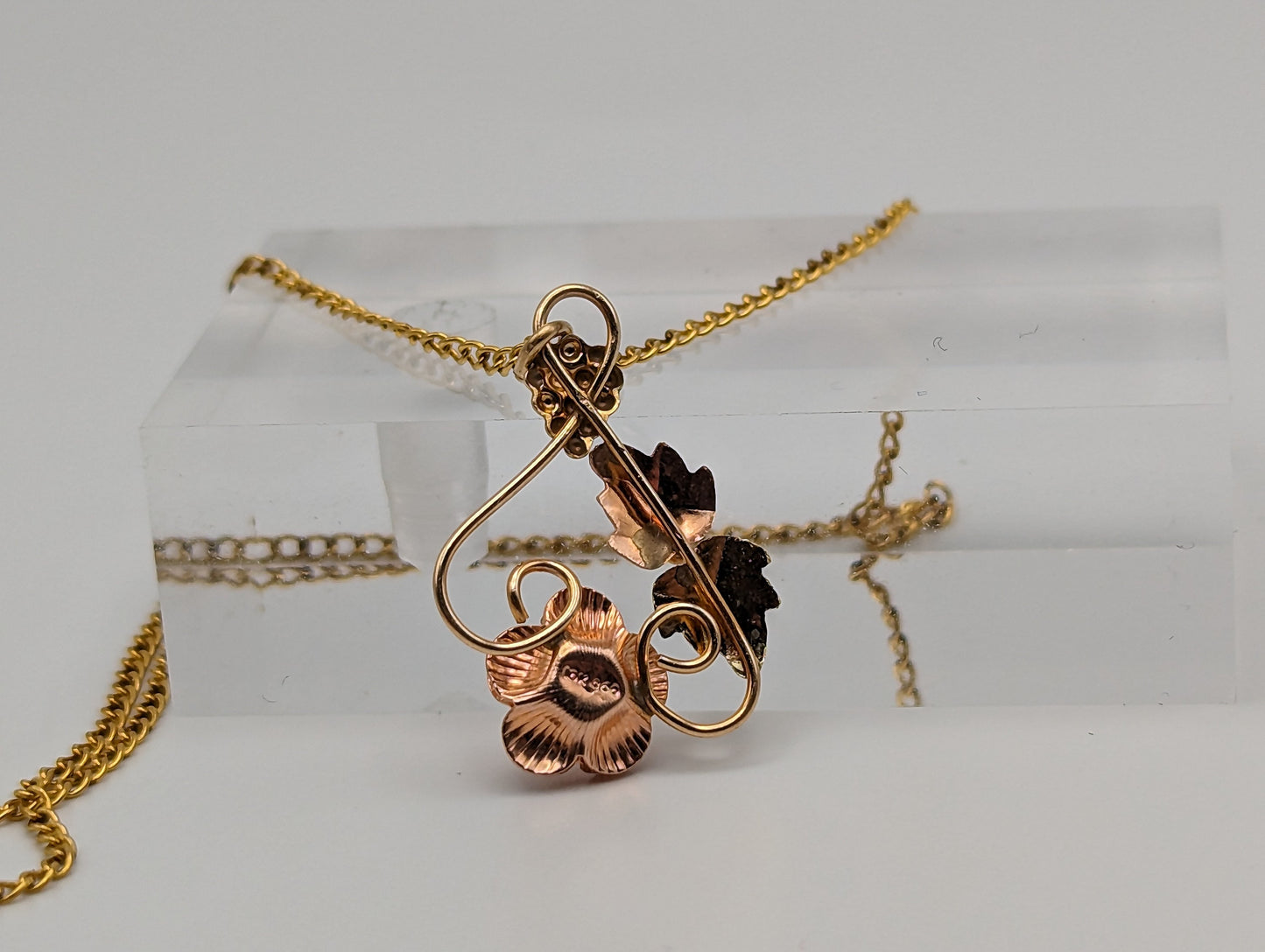 10k 12k Black Hills Rose Gold Leaf & Vine Pendant w Necklace 12K GF Chain. 10k Black Hills Gold Rose Vine Necklace Pendant