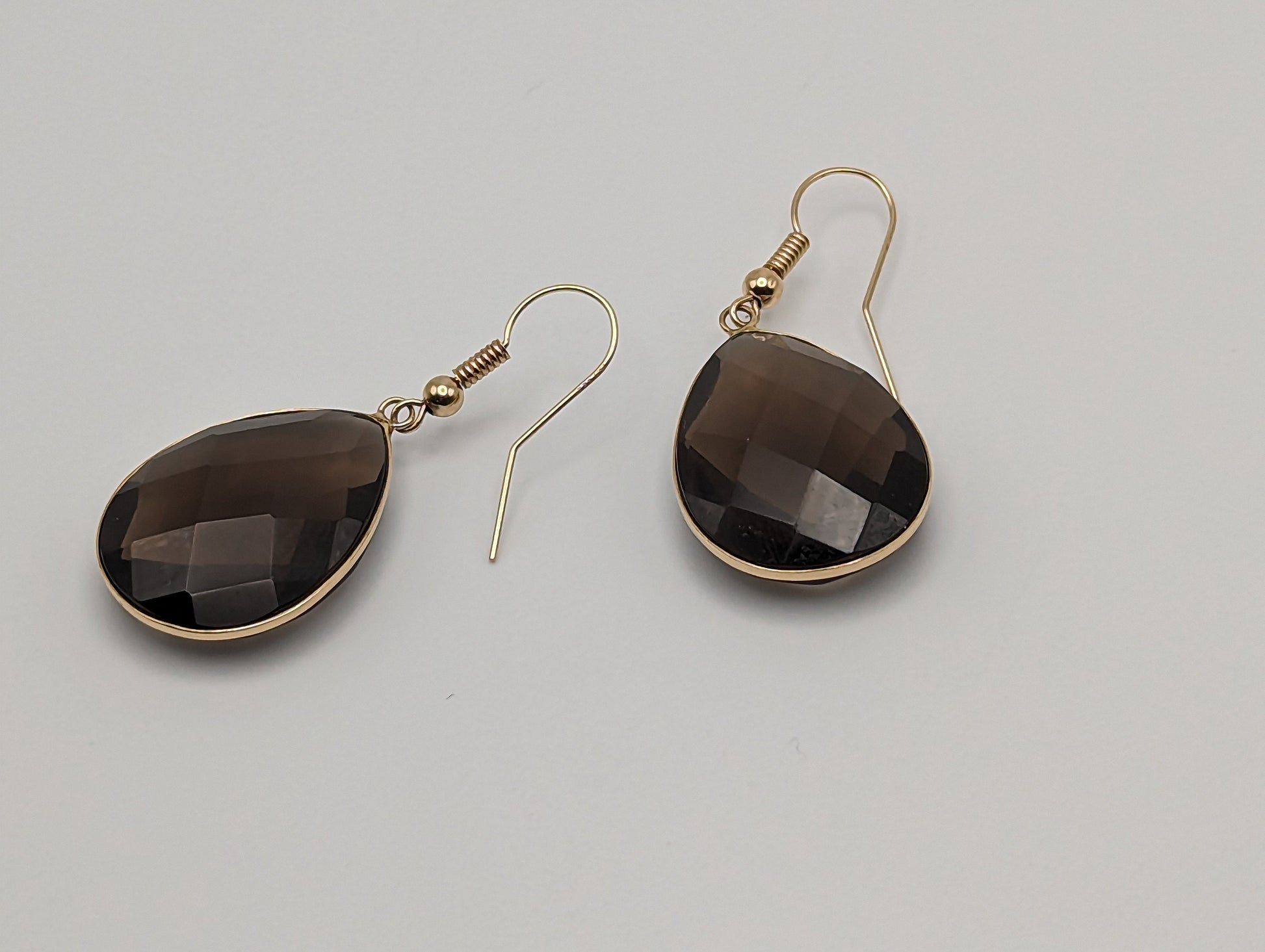 14k Brown Smoky Topaz Pear Shape Earrings. 14k Yellow Gold Topaz Dangel Earrings.