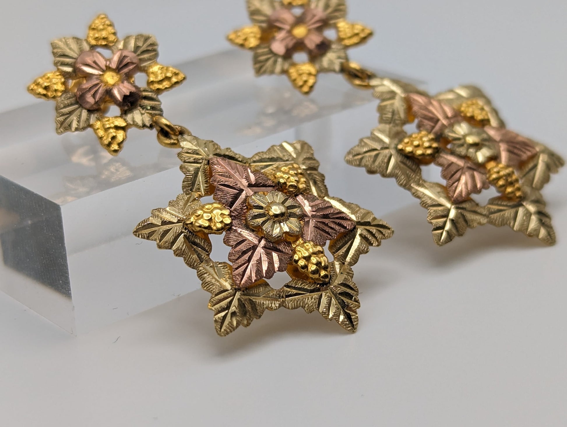 Large Black Hills Gold Traditional 10k Gold Vine Flower Earrings 10k Rose Gold Black Hills Gold Trio Gold Vine Leaf Flower Earrings.