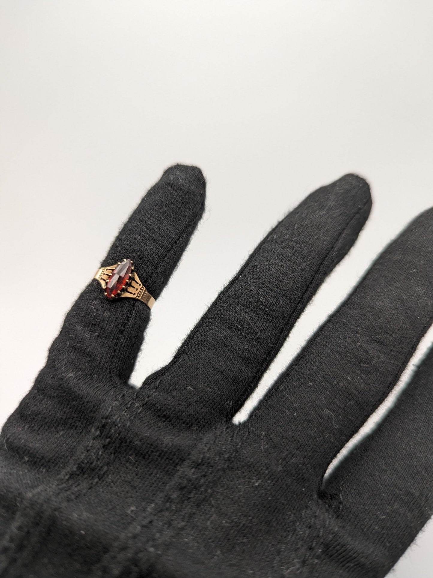 Antique 10k Yellow Gold Solitaire 1ct Garnet Stone Victorian Ring Red Garnet 10k Gold Promise Ring.