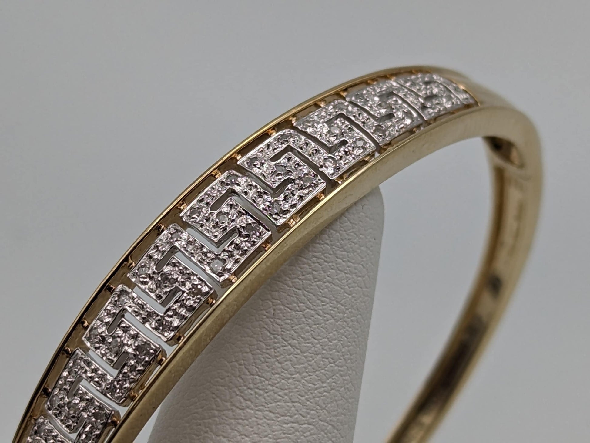 10K Heavy 12.6 gr Gold 9.0 Greek Key 0.25 ct Diamond Bangle Bracelet 7.5" 10k Solid Gold