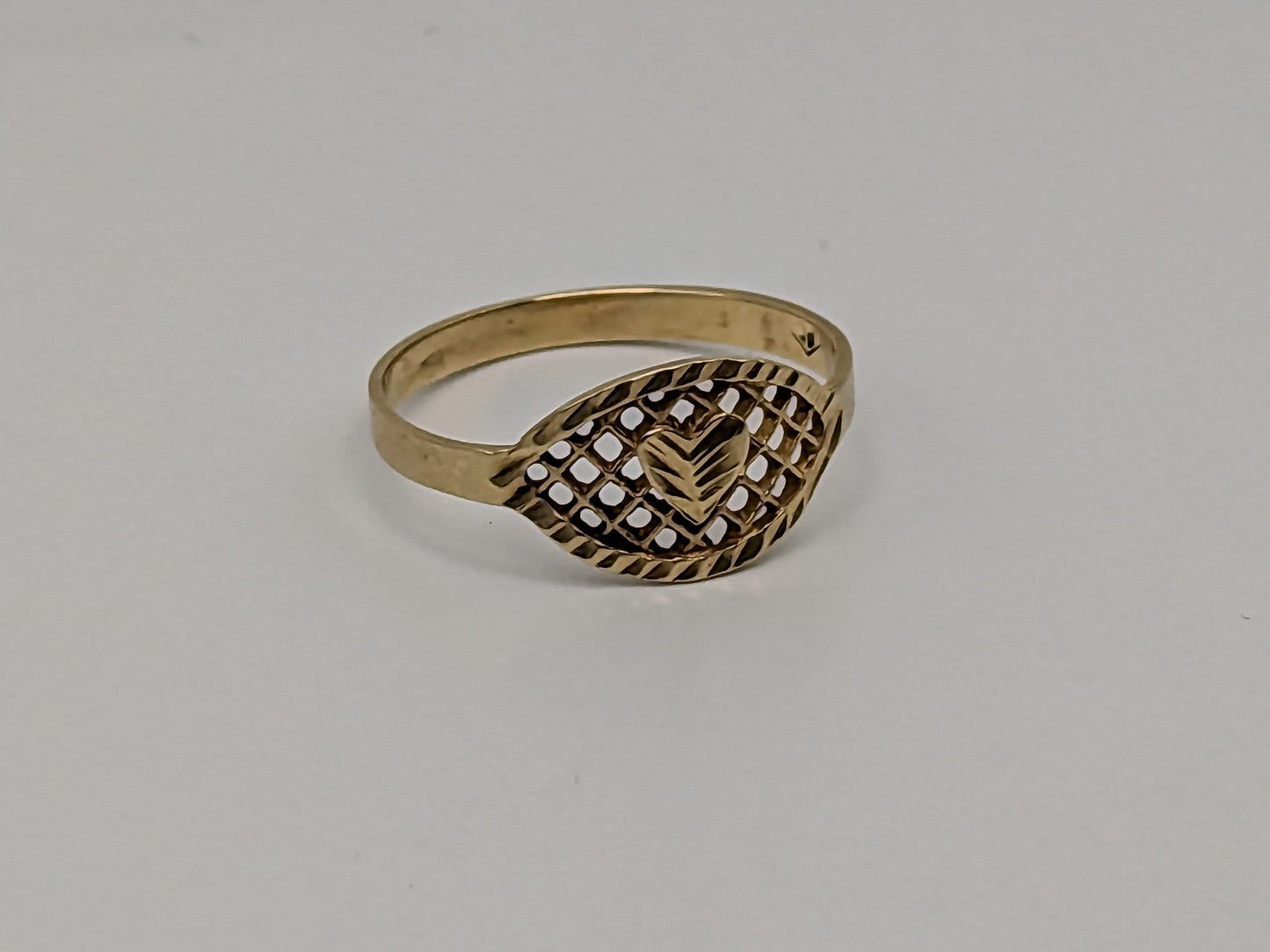 14k Gold Heart Quilted Pattern Ring. 14k Solid Gold Heart Promise Ring