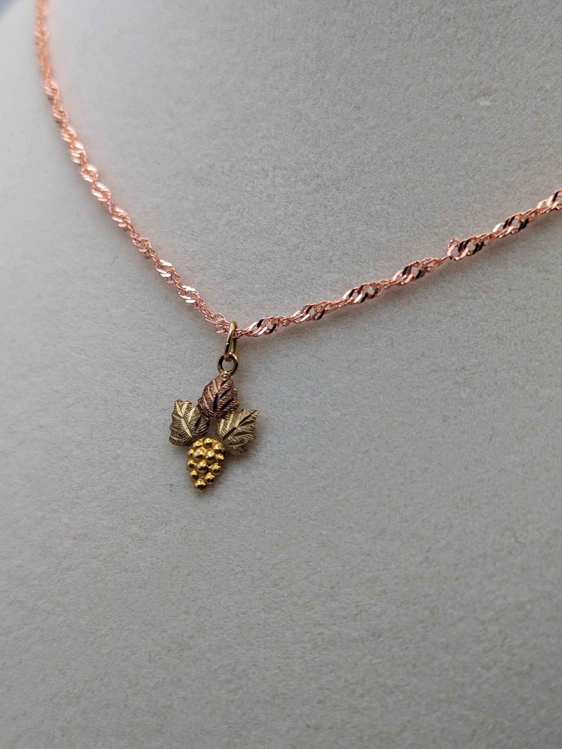 10k 12k Black Hills Rose Gold Leaf & Vine Pendant w Necklace 18K GF Chain. 10k Black Hills Gold Vine Pendant