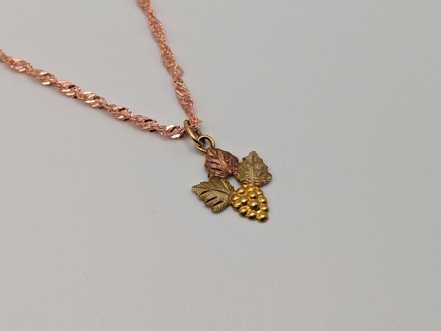 10k 12k Black Hills Rose Gold Leaf & Vine Pendant w Necklace 18K GF Chain. 10k Black Hills Gold Vine Pendant