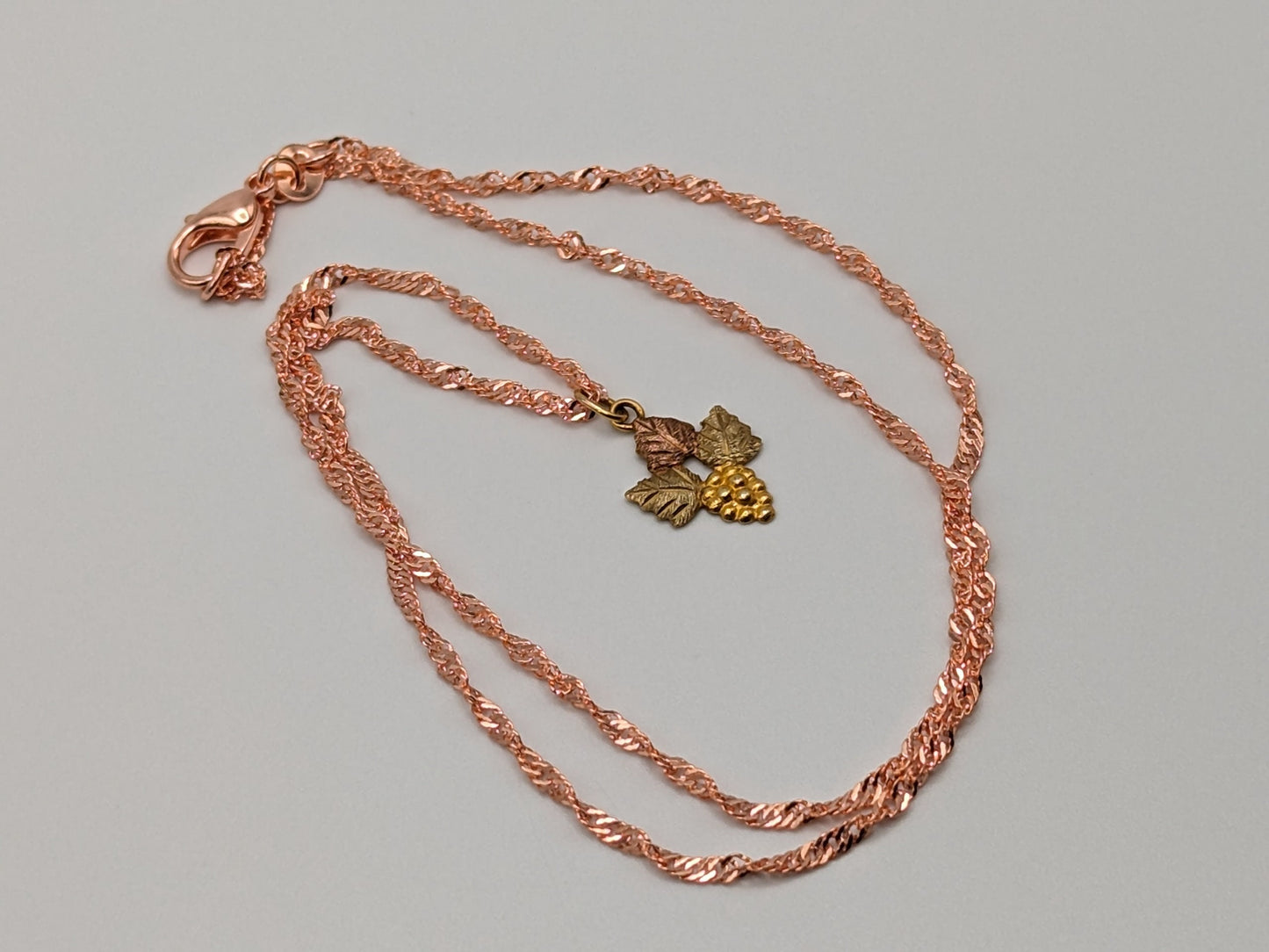 10k 12k Black Hills Rose Gold Leaf & Vine Pendant w Necklace 18K GF Chain. 10k Black Hills Gold Vine Pendant