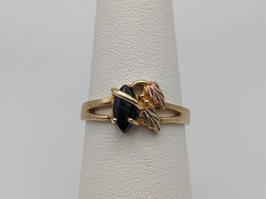 10k 12k Black Hills Gold Black Onyx Ring Leaf Vine Ring Womens wedding Band